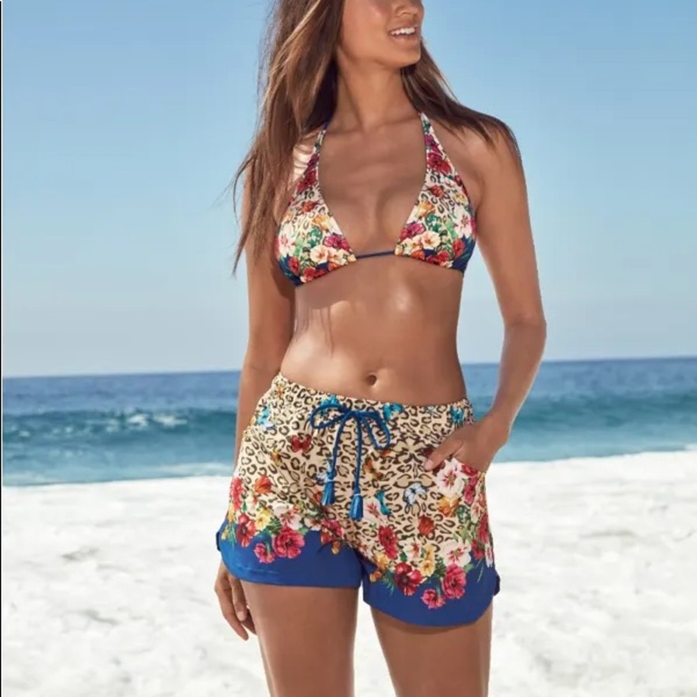 Johnny Was women’s board shorts, Size Large